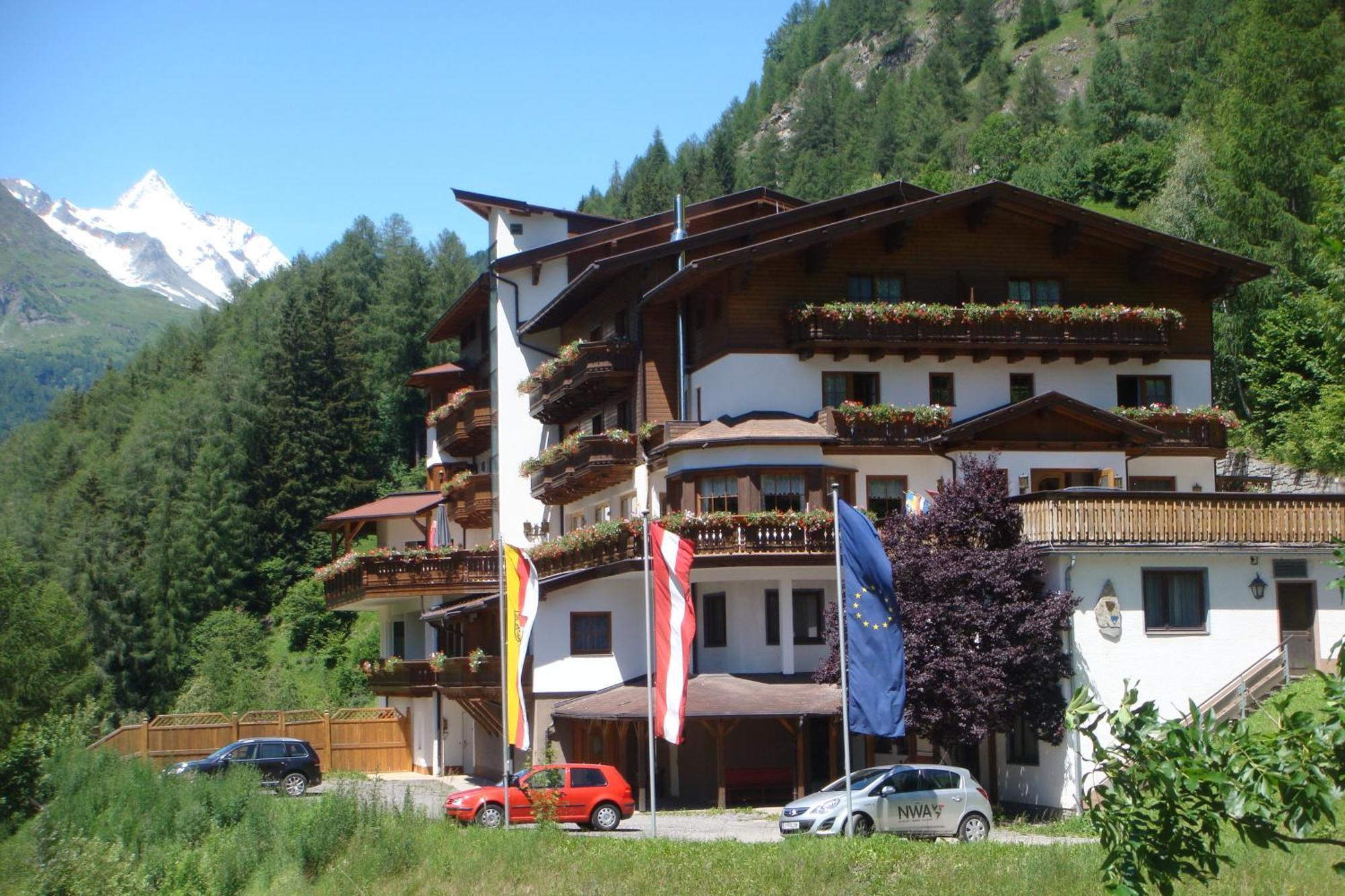 Alpin Panoramahotel Laerchenhof Гайлігенблут Екстер'єр фото